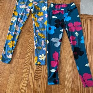 2 pairs of lulu roe leggings. One size fits all.